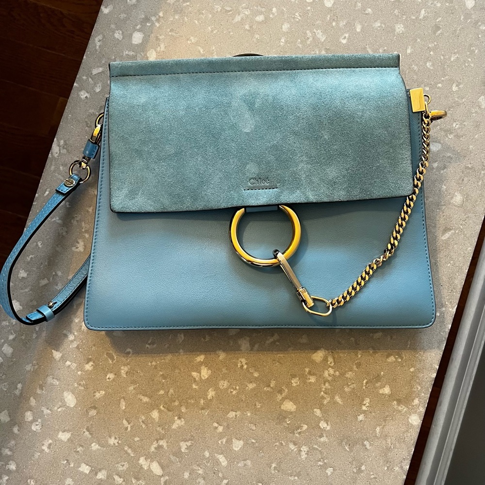 Chloé
Faye Small Leather Satchel